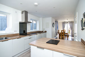 Photo 7- click for photo gallery